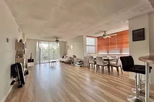 3660 NE 166th St, North Miami Beach, FL 33160 - Photo 5