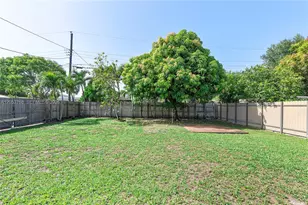 601 E 22nd St, Hialeah, FL 33013 - Photo 25