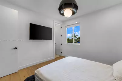 7541 NW 100th Ave, Doral, FL 33178 - Photo 13