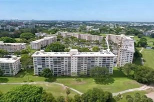 2661 S Course Dr, Pompano Beach, FL 33069 - Photo 35