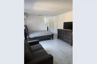 8830 NW 150th St, Miami Lakes, FL 33018 - Photo 1