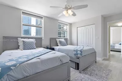 1200 Brickell Bay Dr #2423, Miami, FL 33131 - Photo 23
