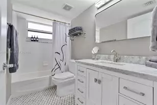 1200 Brickell Bay Dr, Miami, FL 33131 - Photo 21
