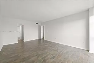 2350 NE 135th St, North Miami, FL 33181 - Photo 9