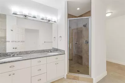 4023 SW 10th St, Miami, FL 33134 - Photo 15