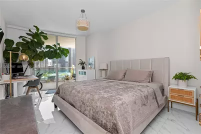 350 S Miami Ave #2102, Miami, FL 33130 - Photo 13