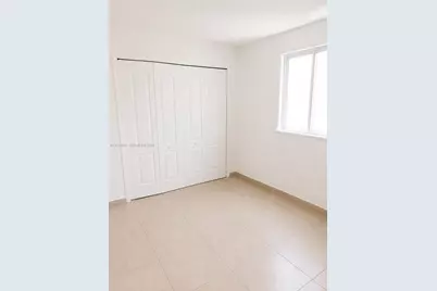 1705 W 58th St #B-27, Hialeah, FL 33012 - Photo 17