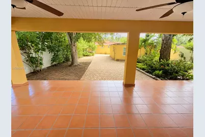 985 SW 10th St #3, Miami, FL 33130 - Photo 9