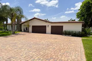 10950 SW 40 Ct, Davie, FL 33328 - Photo 1
