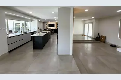 10950 SW 40th Ct, Davie, FL 33328 - Photo 13