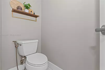 350 S Miami Ave #2102, Miami, FL 33130 - Photo 25