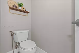 350 S Miami Ave, Miami, FL 33130 - Photo 25