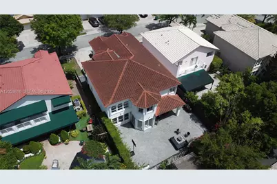 10873 NW 71st St, Doral, FL 33178 - Photo 31