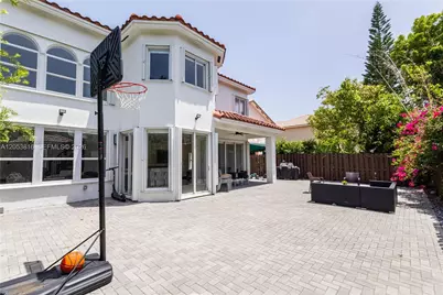 10873 NW 71st St, Doral, FL 33178 - Photo 27