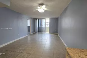 10090 NW 80th Ct, Hialeah Gardens, FL 33016 - Photo 3