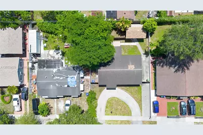 323 NW 56th Ave, Miami, FL 33126 - Photo 35