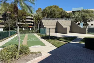 1000 Colony Point Cir, Pembroke Pines, FL 33026 - Photo 5
