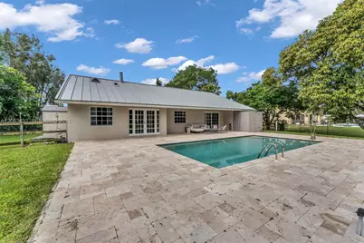 11501 SW 3rd St, Plantation, FL 33325 - Photo 9