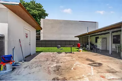 7151 SW 42nd St, Miami, FL 33155 - Photo 11