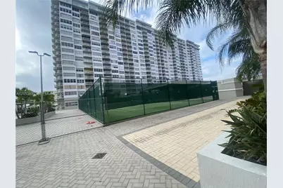 18061 Biscayne Blvd #1902, Aventura, FL 33160 - Photo 9