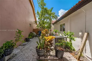 18625 NW 53rd Ave, Miami Gardens, FL 33055 - Photo 23