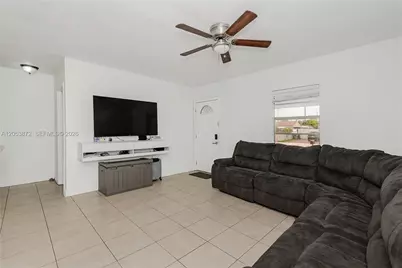 681 NE 1st Pl, Hialeah, FL 33010 - Photo 5
