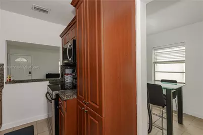 681 NE 1st Pl, Hialeah, FL 33010 - Photo 13