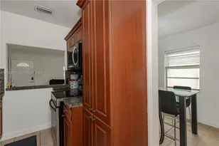 681 NE 1st Pl, Hialeah, FL 33010 - Photo 13
