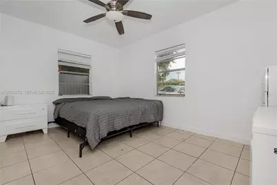 681 NE 1st Pl, Hialeah, FL 33010 - Photo 15