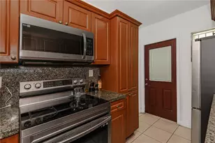 681 NE 1st Pl, Hialeah, FL 33010 - Photo 11
