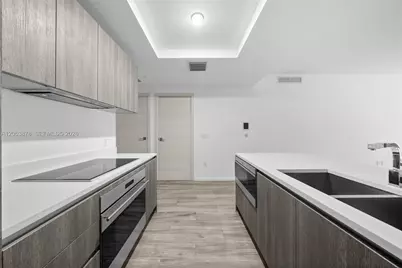 801 S Miami Ave #2002, Miami, FL 33130 - Photo 7