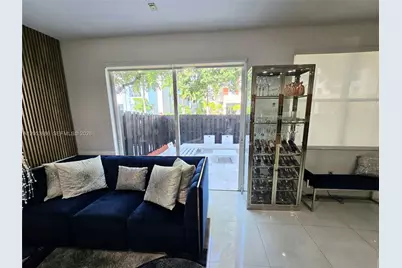 7831 NW 107th Ct, Doral, FL 33178 - Photo 11