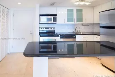 770 Claughton Island Dr #1008, Miami, FL 33131 - Photo 5