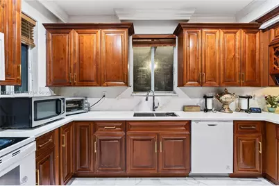 20623 NW 11th Ave, Miami Gardens, FL 33169 - Photo 15