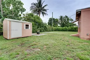 1135 NW 109th St, Miami, FL 33168 - Photo 11
