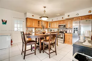 1135 NW 109th St, Miami, FL 33168 - Photo 3