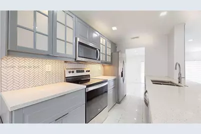8212 NW 8th Pl #2, Plantation, FL 33324 - Photo 3