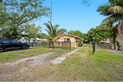 1429 NE 118th Ter, Miami, FL 33161 - Photo 1