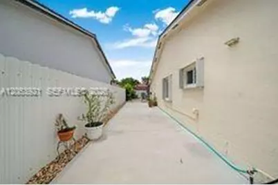 15431 SW 177th Ter, Miami, FL 33187 - Photo 45