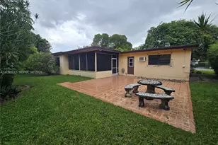8920 SW 20th St, Miami, FL 33165 - Photo 15