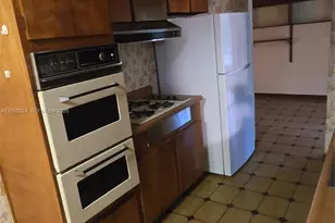 8920 SW 20th St, Miami, FL 33165 - Photo 11