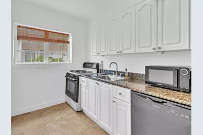 1225 Euclid Ave #3, Miami Beach, FL 33139 - Photo 15