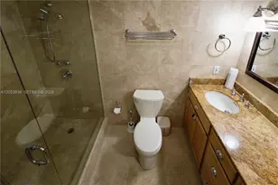 2555 Collins Ave, Miami Beach, FL 33140 - Photo 9