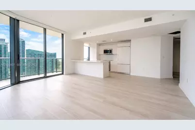 45 SW 9th St #3303, Miami, FL 33130 - Photo 5