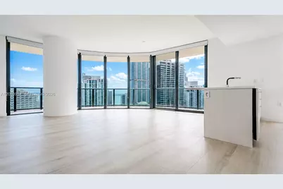 45 SW 9th St #3303, Miami, FL 33130 - Photo 1