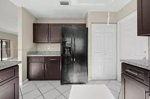 15600 Gauntlet Hall Manor, Davie, FL 33331 - Photo 7