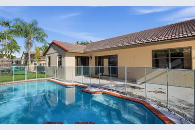 15600 Gauntlet Hall Mnr, Davie, FL 33331 - Photo 29
