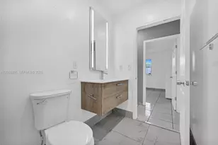 451 E 37th St, Hialeah, FL 33013 - Photo 17