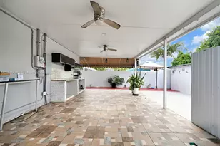 451 E 37th St, Hialeah, FL 33013 - Photo 31