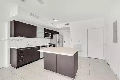 90 SW 3rd St #4403, Miami, FL 33130 - Photo 17